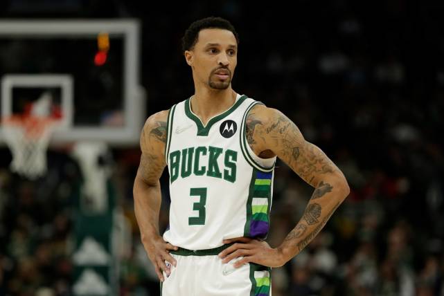 Luca Vildoza firma contrato por dos años con Milwaukee Bucks